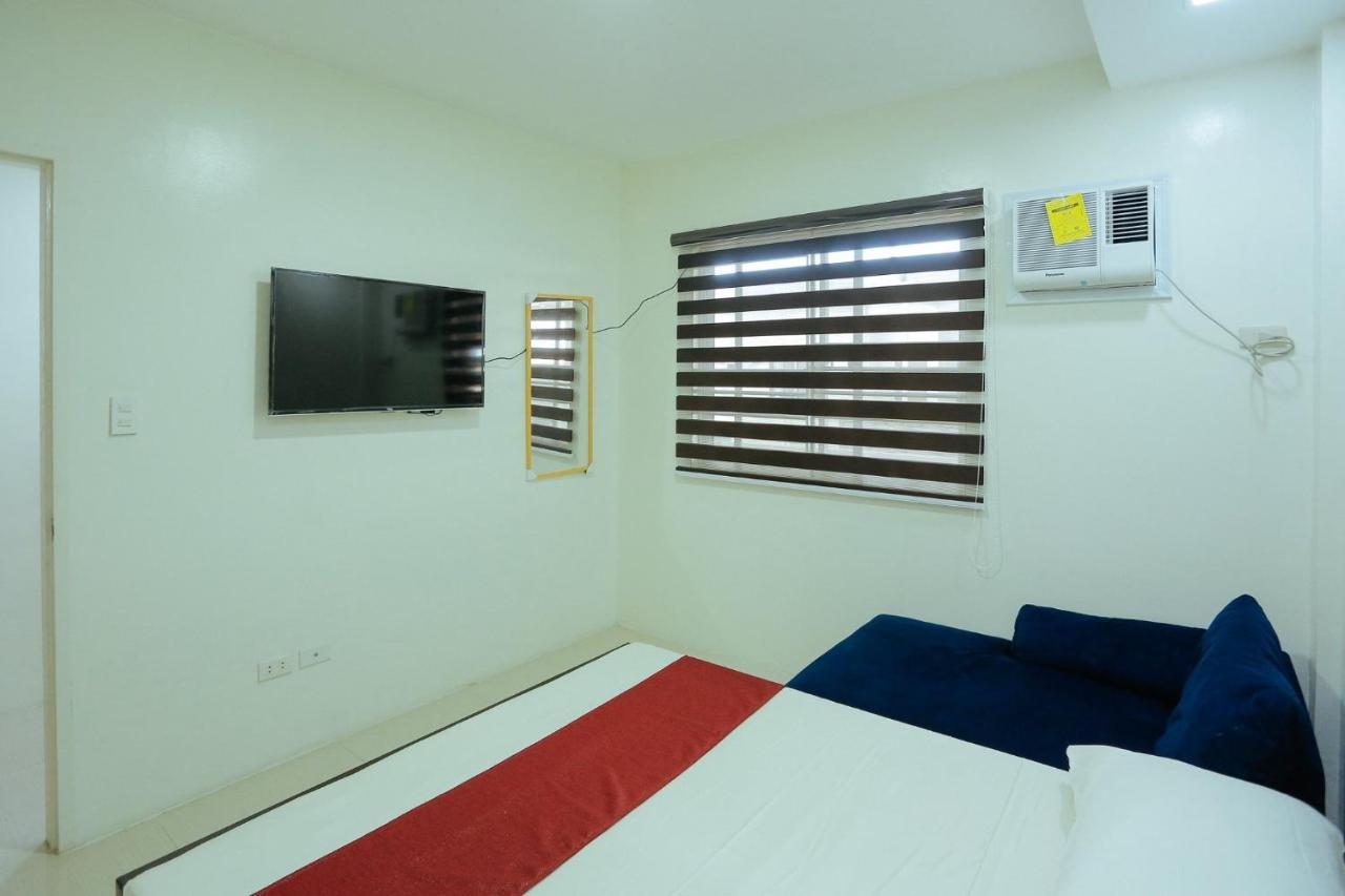 Oyo 645 Ljenj Apartelle Hotel Mabalacat Екстериор снимка