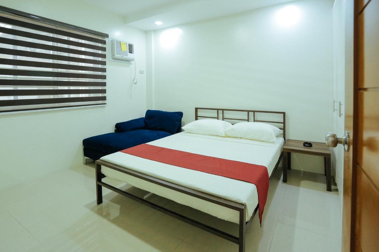 Oyo 645 Ljenj Apartelle Hotel Mabalacat Екстериор снимка